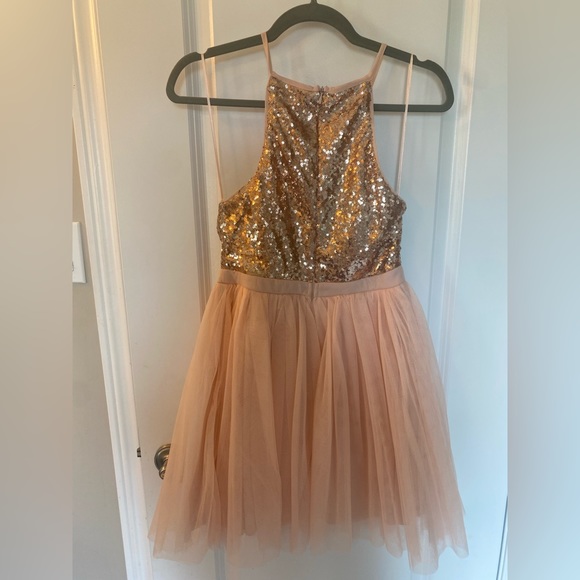 NWT Honey Boutique Sequins Dress With Tulle- Small - Picture 4 of 4